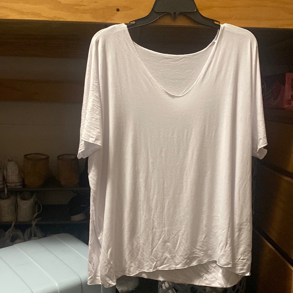 V-neck batwing sleeve tee SHEIN M
